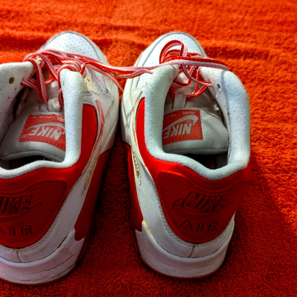 Women's Nike sneakers